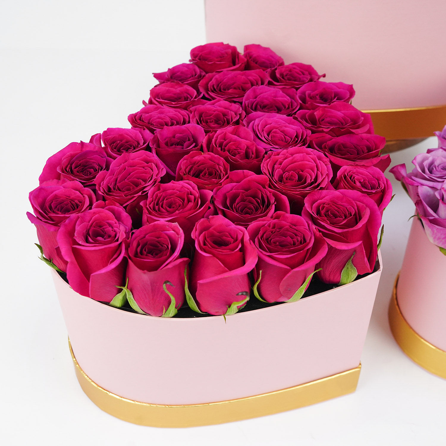 Trio Of Roses Charm In Heart Shape Boxes Delivery In Singapore Fnp Sg